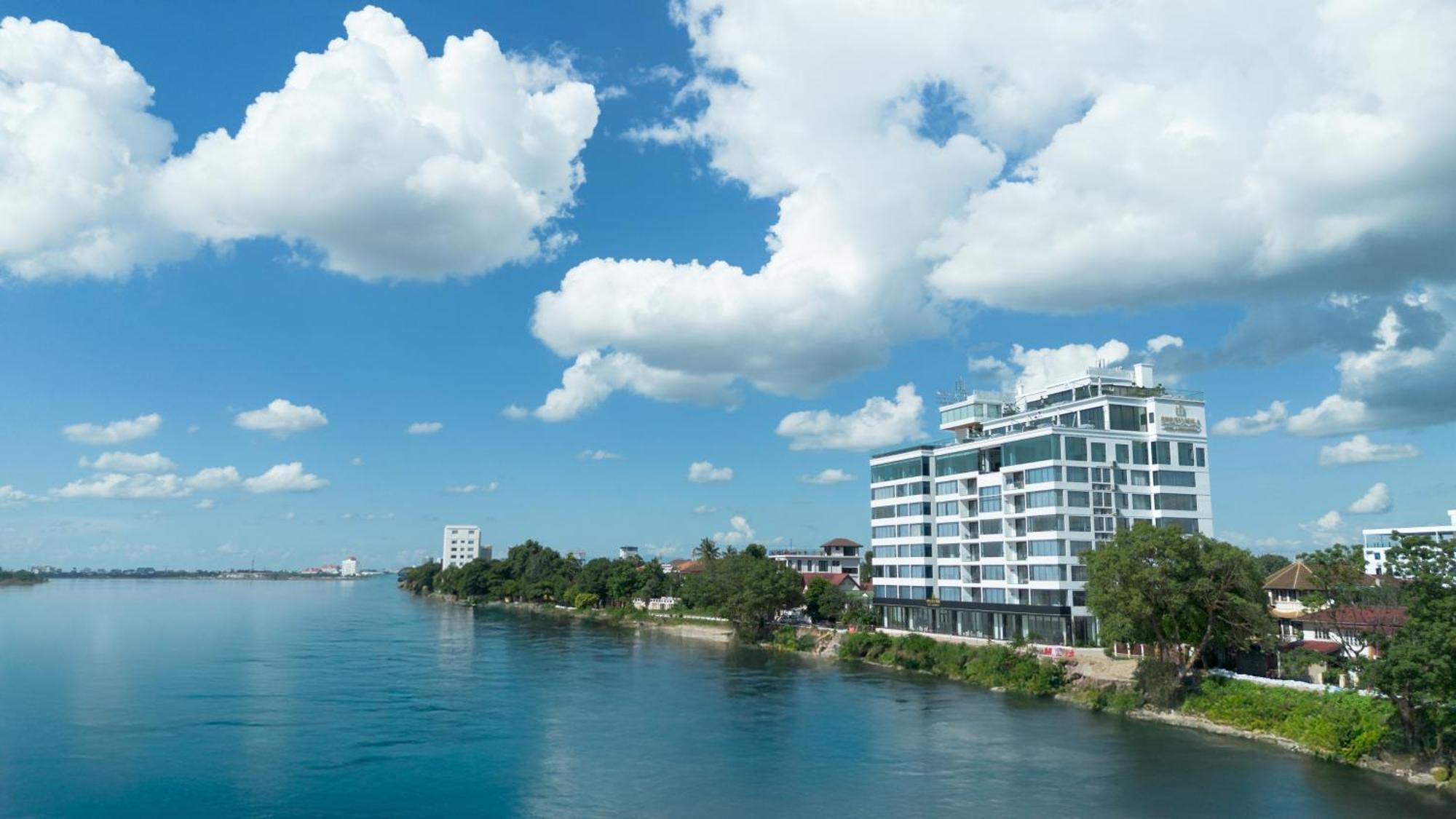 One Riviera Hotel And Residences Ban Souanmone Eksteriør billede